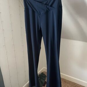Women's Navy flair leggings